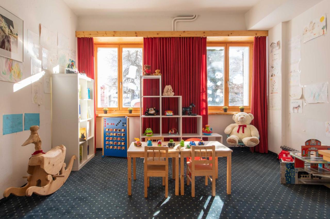 Hotel Grischuna Bivio Exteriör bild