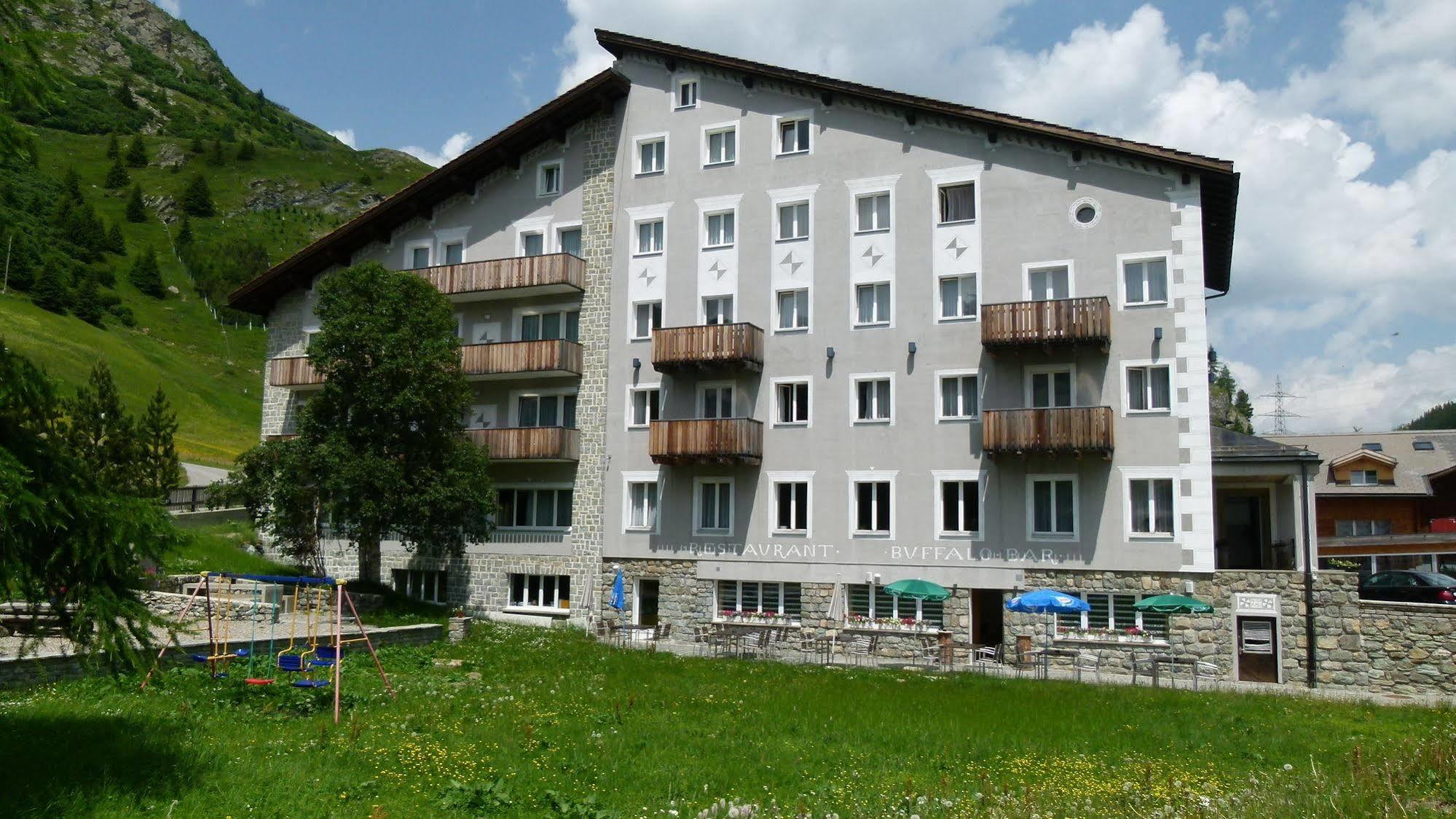 Hotel Grischuna Bivio Exteriör bild
