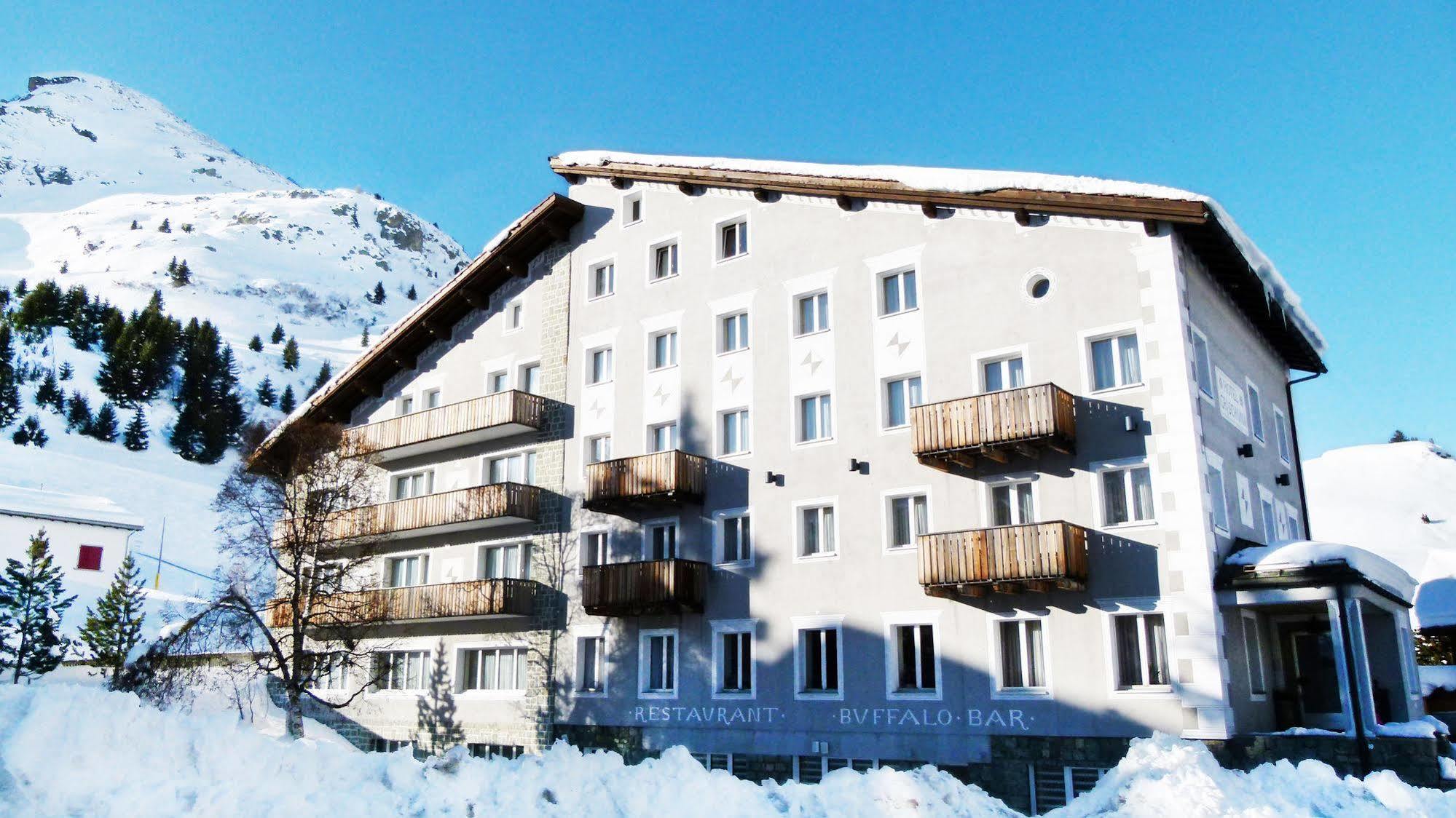 Hotel Grischuna Bivio Exteriör bild